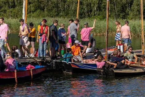 scouts op boot